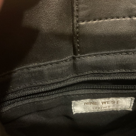 Vintage Black Leather Nine West Crossbody Bag - Picture 8 of 8